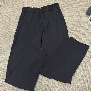 Lululemon Straight Leg Pants - Black Size 6